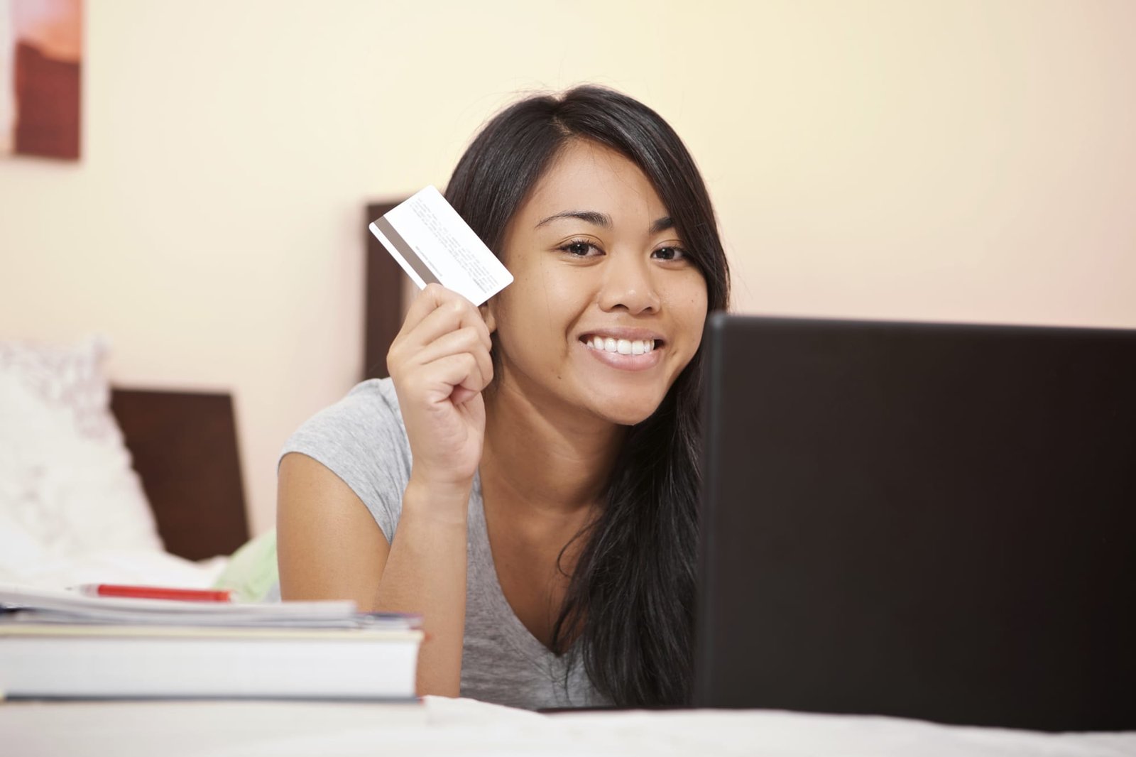Top Credit Cards for Students with No Credit History