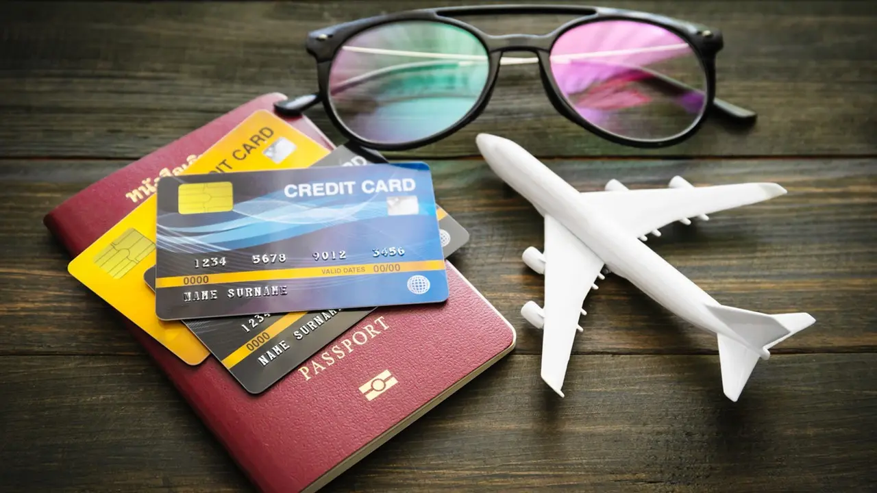 Best Travel Perks Credit Cards for Frequent Flyers
